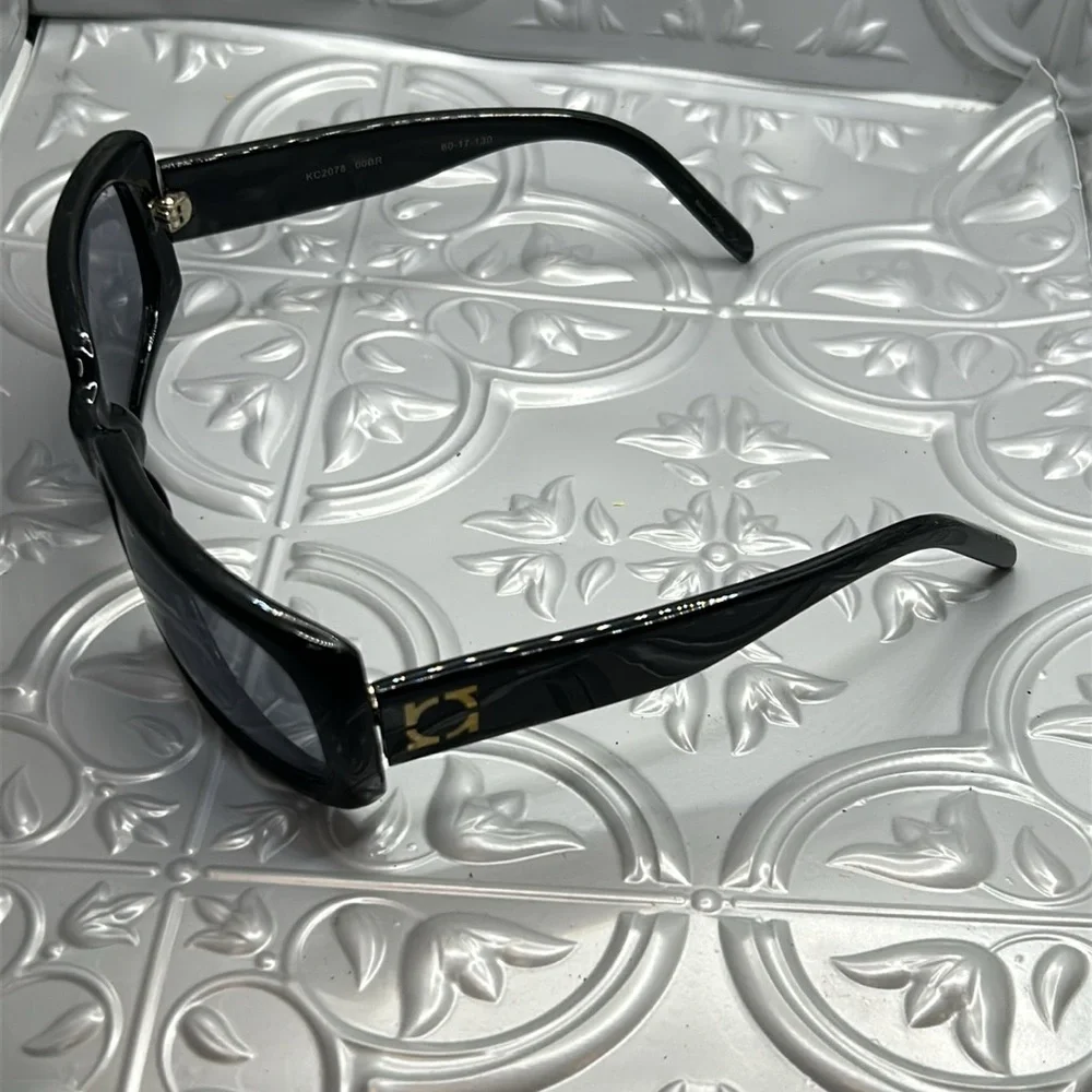 Kenneth Cole reaction pre owned‎ Classic Black Sunglasses